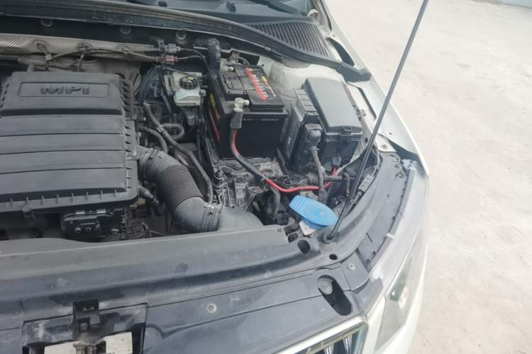 Used Skoda Octavia 2016 1.6L Automatic Smart Drive Edition Engine Bay Left