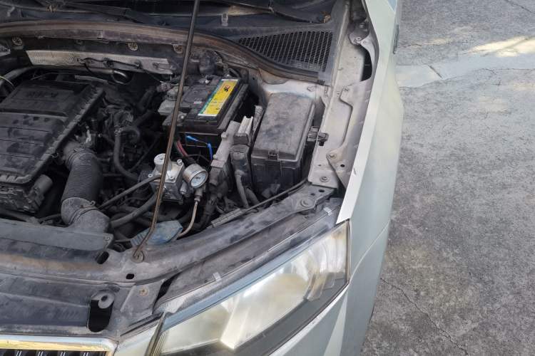 Used Skoda Octavia 2016 1.6L Manual Smart Drive Version Engine Bay Left
