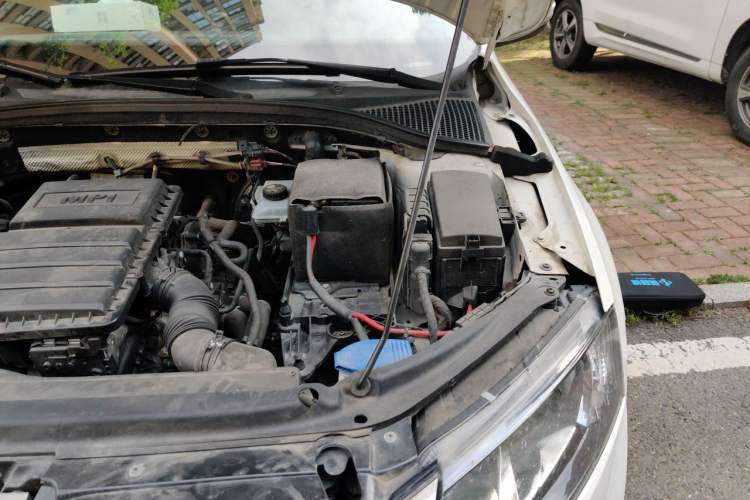 Used Skoda Octavia 2016 1.6L Manual Smart Drive Version Engine Bay Left