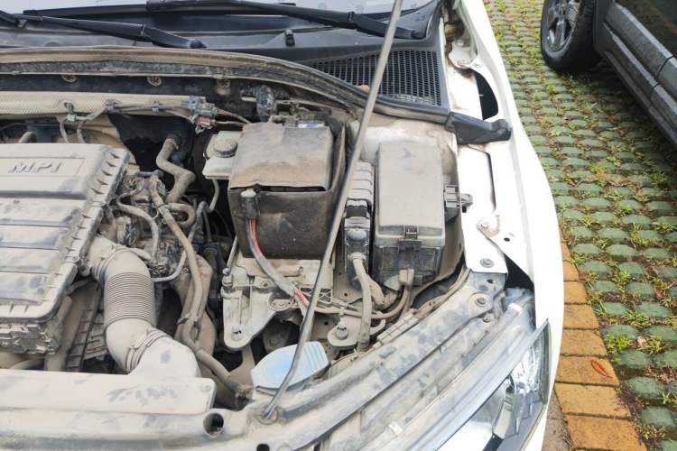 Used Skoda Octavia 2016 1.6L Manual Trend Edition Engine Bay Left