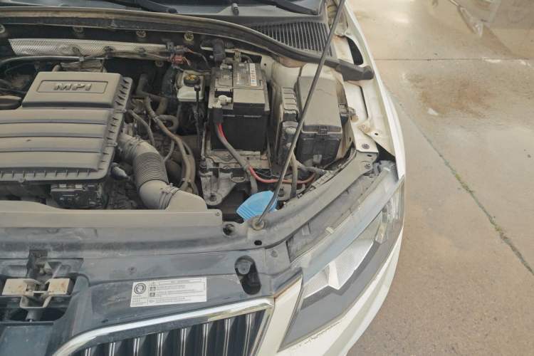Used Skoda Octavia 2016 1.6L Automatic Smart Drive Edition Engine Bay Left