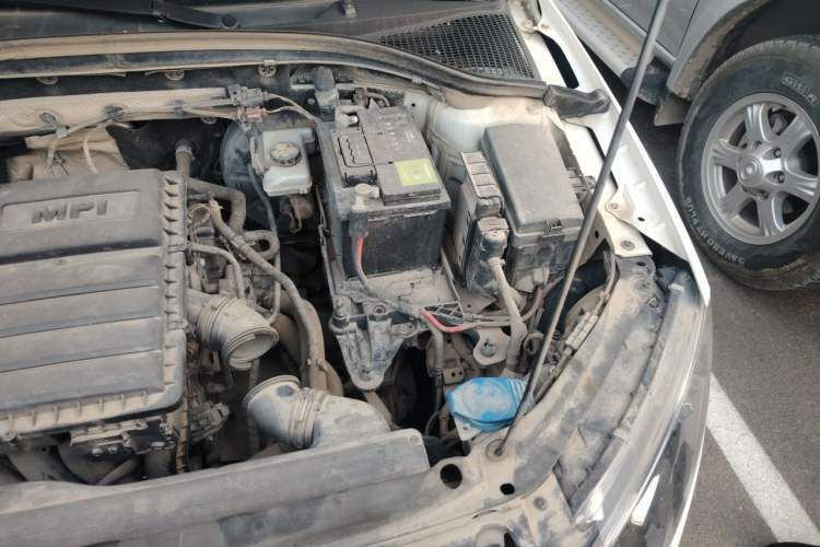 Used Skoda Octavia 2016 1.6L Manual Smart Drive Version Engine Bay Left