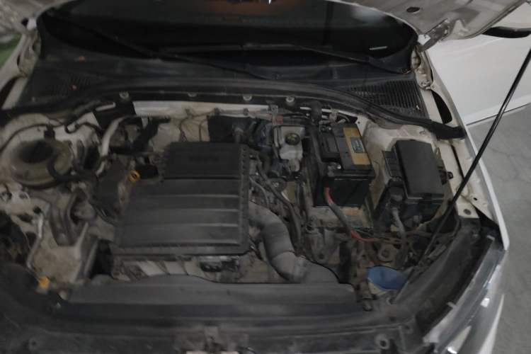 Used Skoda Octavia 2016 1.6L Automatic Smart Drive Edition Engine Bay Left
