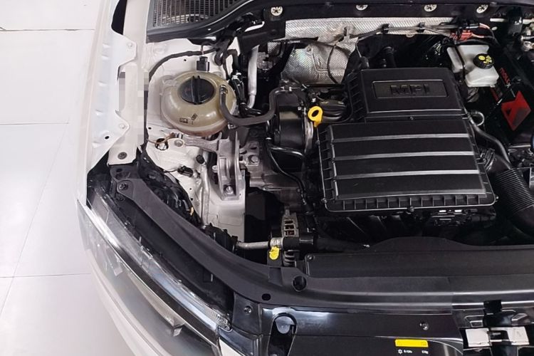 Used Skoda Octavia 2016 1.6L Automatic Smart Drive Edition Engine Bay Right