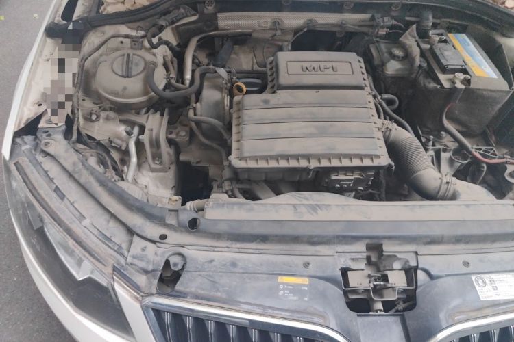 Used Skoda Octavia 2016 1.6L Automatic Chuanxing Edition Engine Bay Right