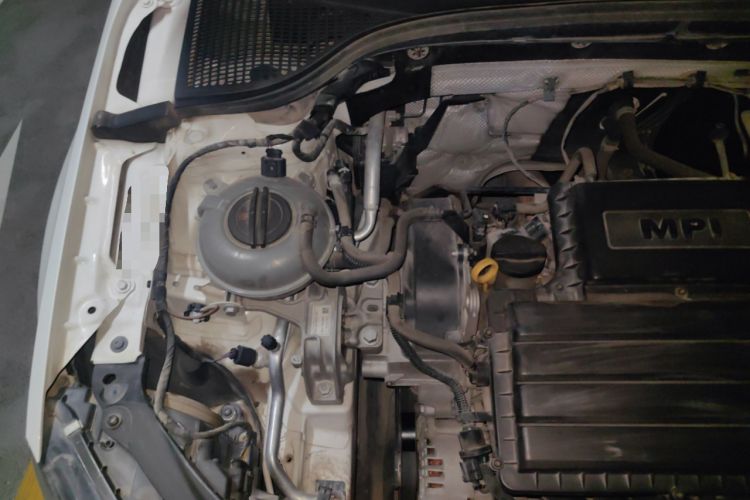 Used Skoda Octavia 2016 1.6L Manual Trend Edition Engine Bay Right
