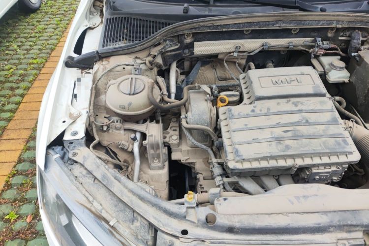 Used Skoda Octavia 2016 1.6L Manual Trend Edition Engine Bay Right