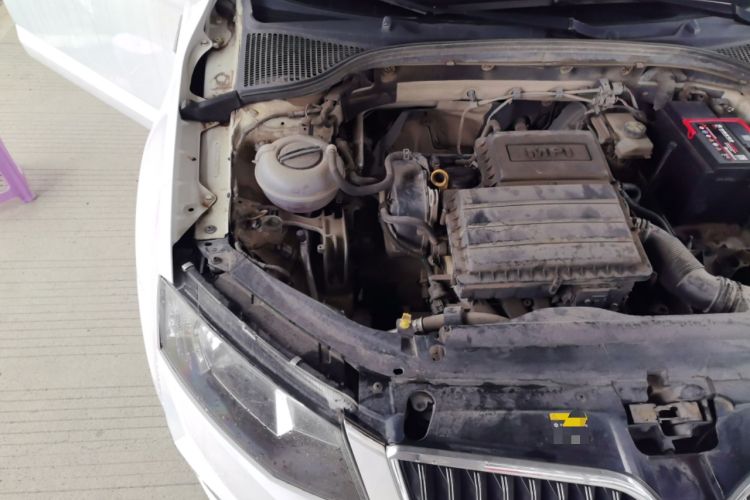 Used Skoda Octavia 2016 1.6L Automatic Chuanxing Edition Engine Bay Right