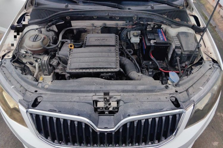 Used Skoda Octavia 2016 1.6L Automatic Smart Drive Edition Engine Bay