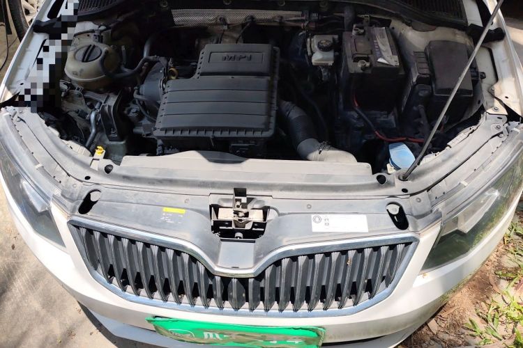 Used Skoda Octavia 2016 1.6L Automatic Chuanxing Edition Engine Bay
