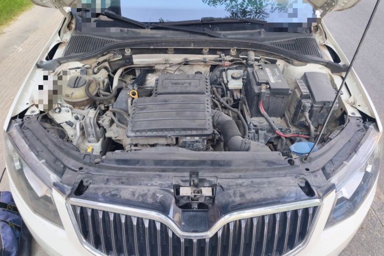 Used Skoda Octavia 2016 1.6L Automatic Smart Drive Edition Engine Bay