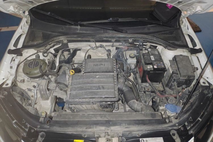 Used Skoda Octavia 2016 1.6L Automatic Smart Drive Edition Engine Bay