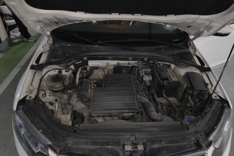 Used Skoda Octavia 2016 1.6L Automatic Smart Drive Edition Engine Bay