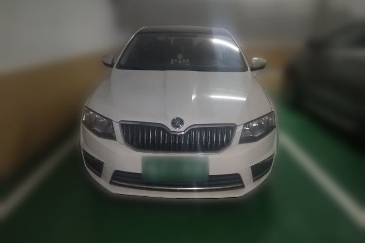 Used Skoda Octavia 2016 1.6L Automatic Smart Drive Edition Exterior 1