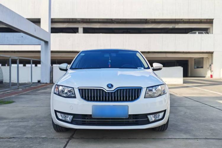 Used Skoda Octavia 2016 1.6L Automatic Smart Drive Edition Exterior 1