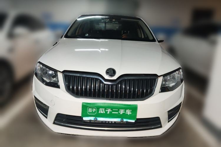 Used Skoda Octavia 2016 1.6L Automatic Smart Drive Edition Exterior 1