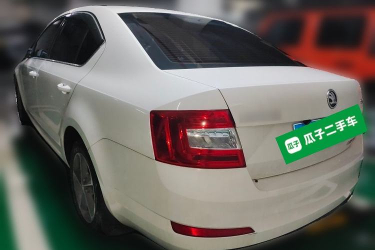 Used Skoda Octavia 2016 1.6L Automatic Chuanxing Edition Exterior 3