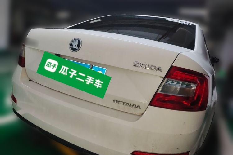 Used Skoda Octavia 2016 1.6L Automatic Chuanxing Edition Exterior 4
