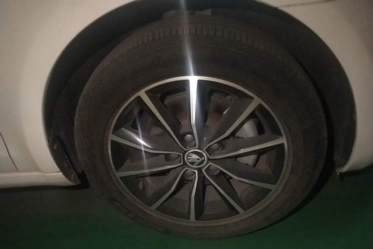 Used Skoda Octavia 2016 1.6L Automatic Smart Drive Edition Exterior 7