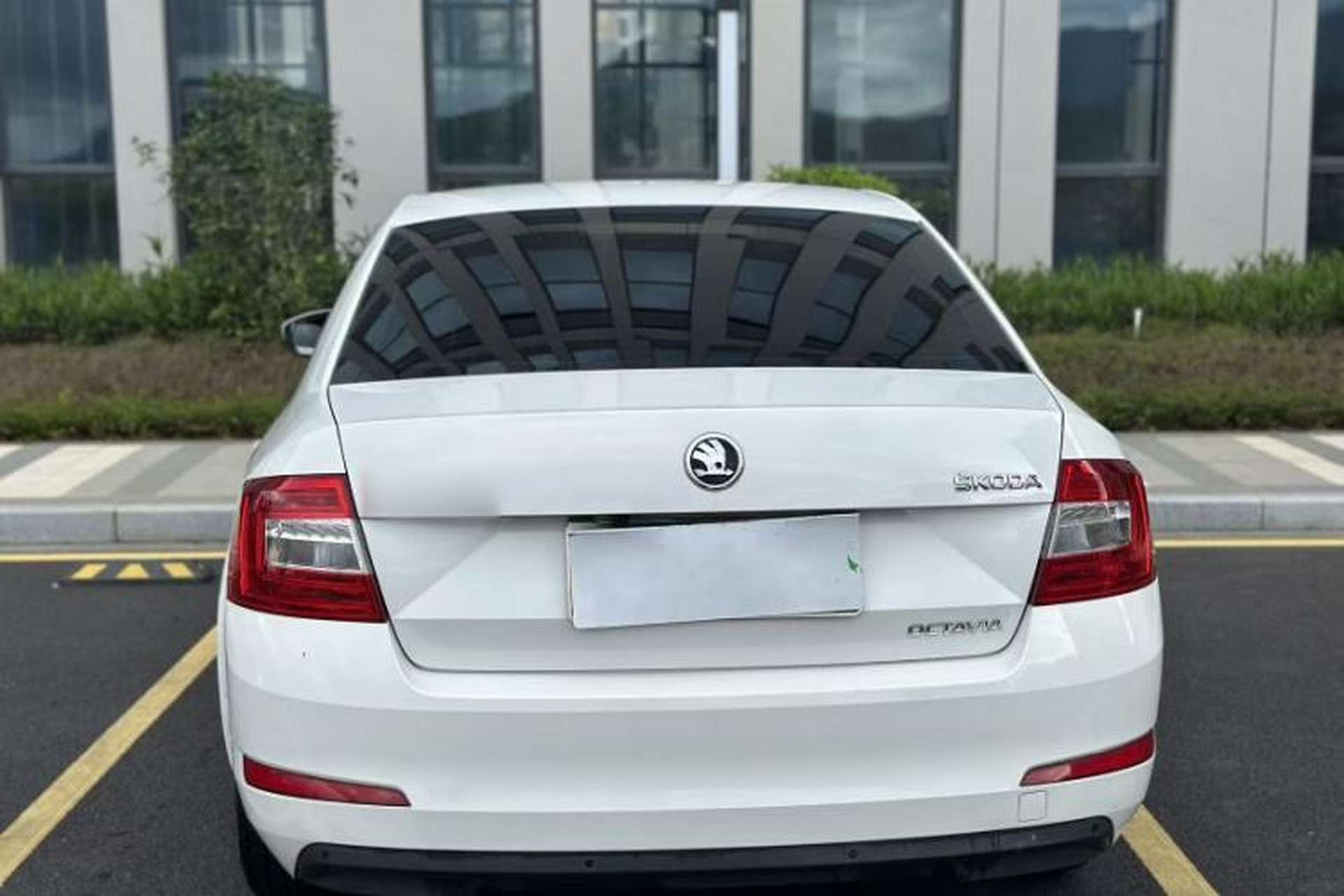 Used Skoda Octavia 2016 1.6L Automatic Chuanxing Edition Exterior 8