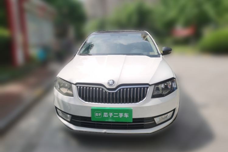 Used Skoda Octavia 2016 1.6L Automatic Smart Drive Edition Front