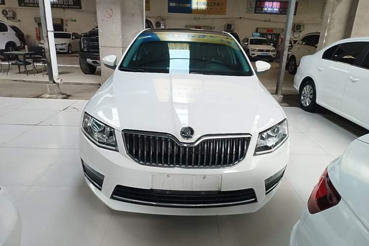 Used Skoda Octavia 2016 1.6L Automatic Smart Drive Edition Front
