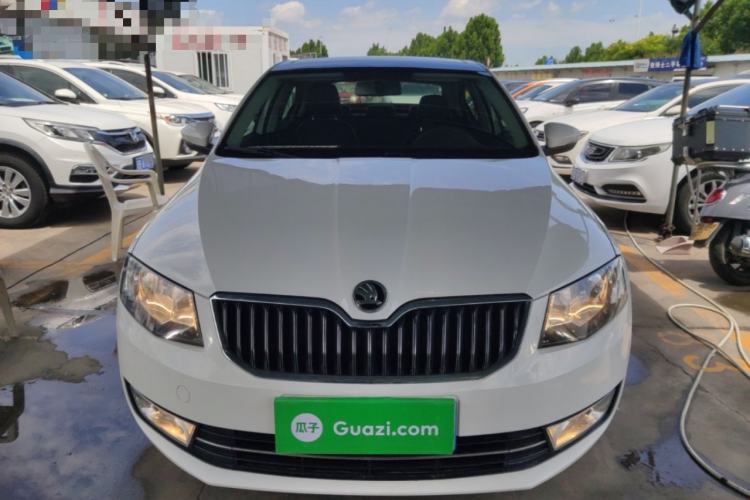 Used Skoda Octavia 2016 1.6L Automatic Smart Drive Edition Front