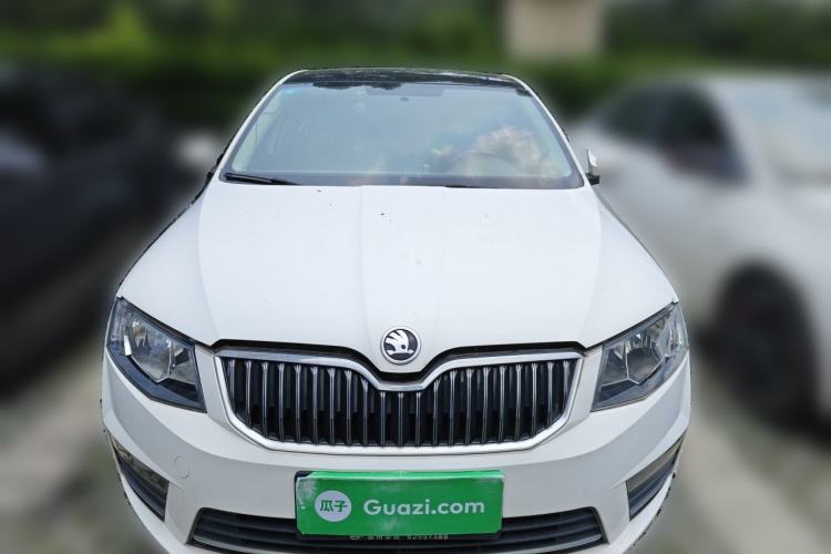 Used Skoda Octavia 2016 1.6L Manual Smart Drive Version Front