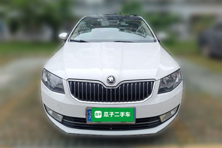 Used Skoda Octavia 2016 1.6L Automatic Smart Drive Edition Front