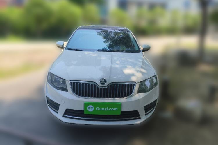 Used Skoda Octavia 2016 1.6L Automatic Smart Drive Edition Front