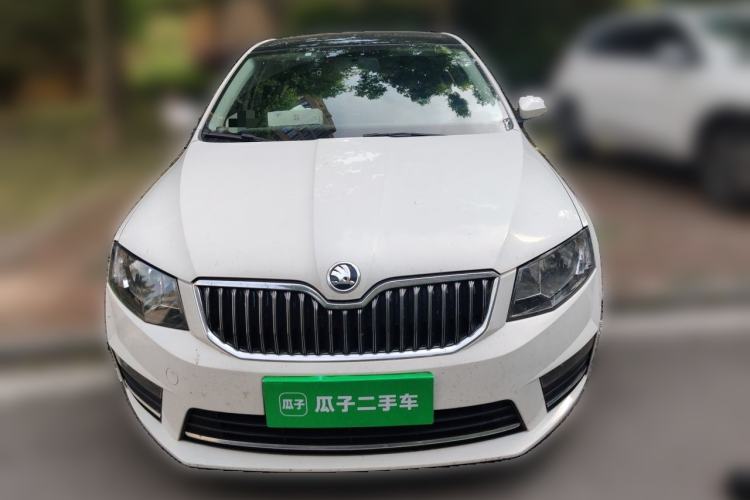 Used Skoda Octavia 2016 1.6L Manual Smart Drive Version Front