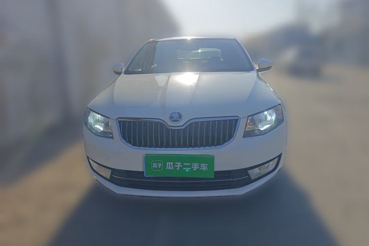 Used Skoda Octavia 2016 1.6L Automatic Smart Drive Edition Front
