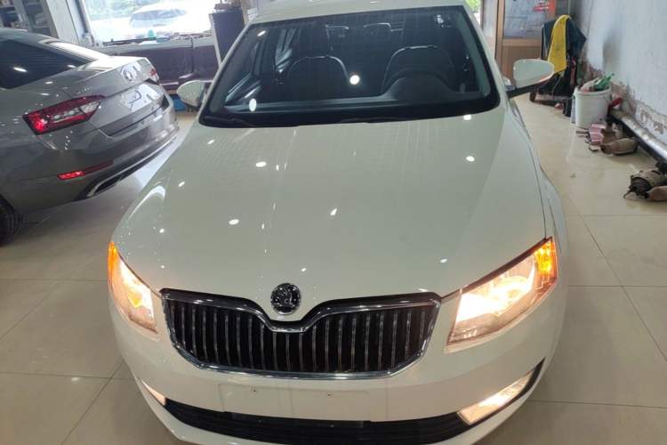 Used Skoda Octavia 2016 1.6L Automatic Chuanxing Edition Front