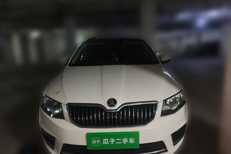 Used Skoda Octavia 2016 1.6L Automatic Smart Drive Edition Front