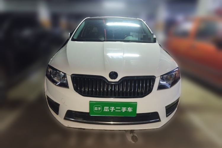 Used Skoda Octavia 2016 1.6L Automatic Smart Drive Edition Front
