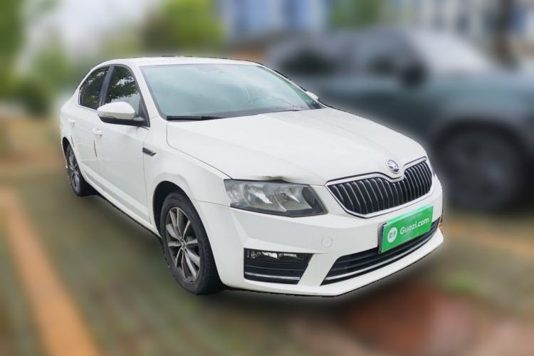 Used Skoda Octavia 2016 1.6L Manual Trend Edition Front Right 45 Deg