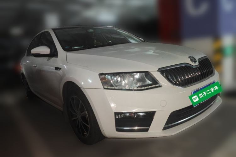 Used Skoda Octavia 2016 1.6L Automatic Smart Drive Edition Front Right 45 Deg