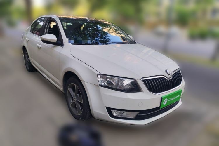 Used Skoda Octavia 2016 1.6L Automatic Smart Drive Edition Front Right 45 Deg
