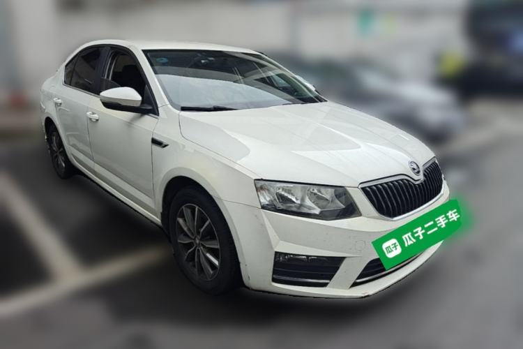 Used Skoda Octavia 2016 1.6L Manual Trend Edition Front Right 45 Deg