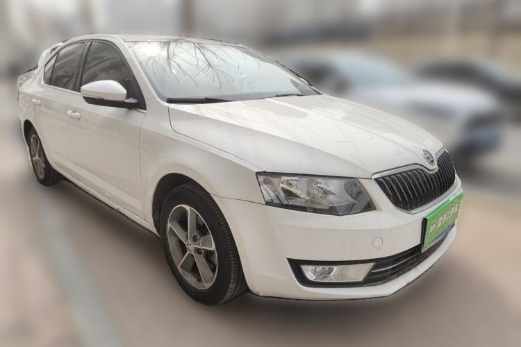 Used Skoda Octavia 2016 TSI280 DSG Smart Drive Edition Front Right 45 Deg