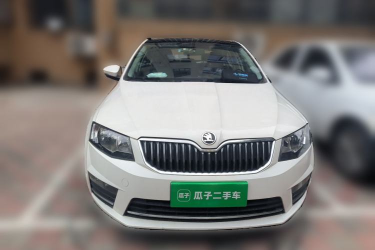 Used Skoda Octavia 2016 1.6L Manual Smart Drive Version Front