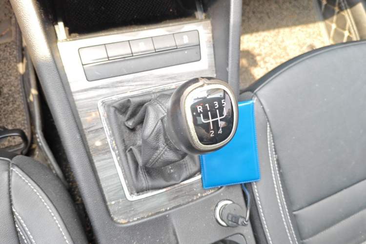 Used Skoda Octavia 2016 1.6L Manual Smart Drive Version Gear Lever