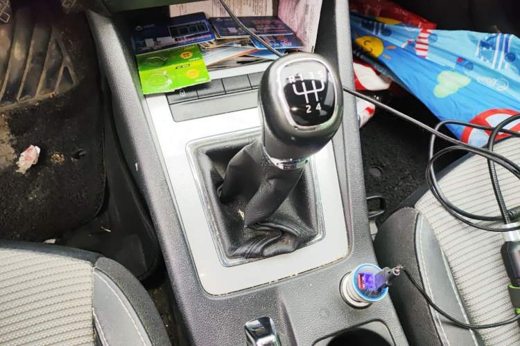 Used Skoda Octavia 2016 1.6L Manual Trend Edition Gear Lever