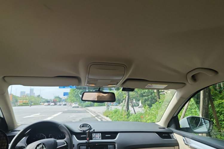 Used Skoda Octavia 2016 1.6L Automatic Chuanxing Edition Headliner