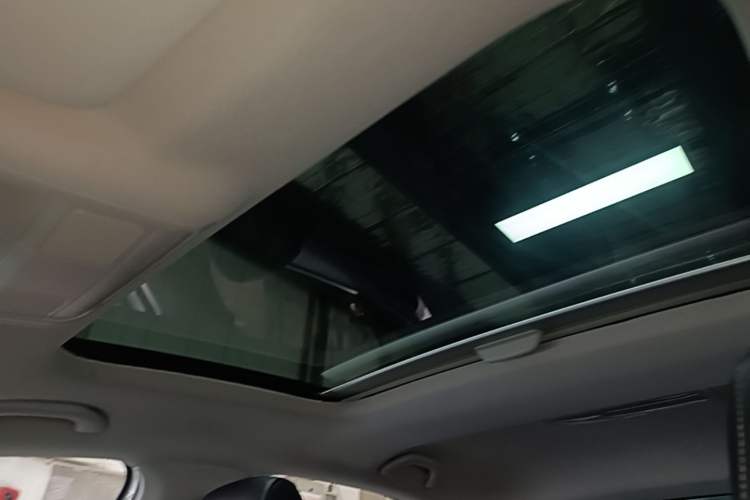 Used Skoda Octavia 2016 1.6L Automatic Smart Drive Edition Headliner