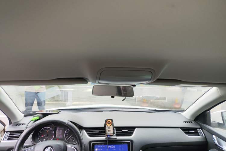 Used Skoda Octavia 2016 1.6L Manual Trend Edition Headliner