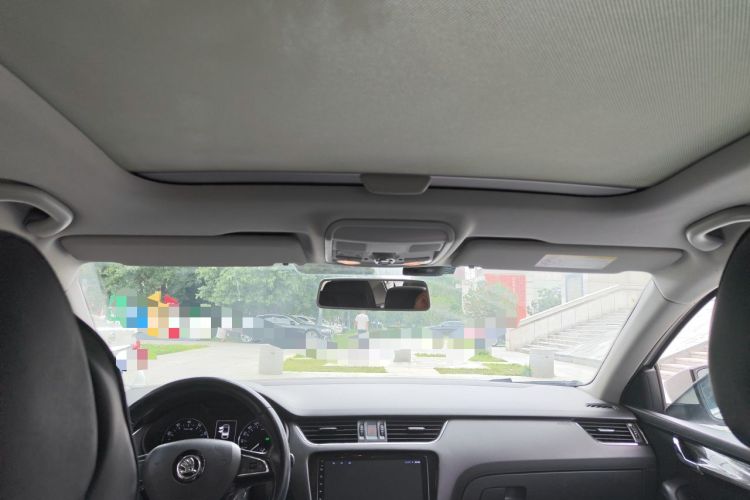 Used Skoda Octavia 2016 1.6L Automatic Smart Drive Edition Headliner