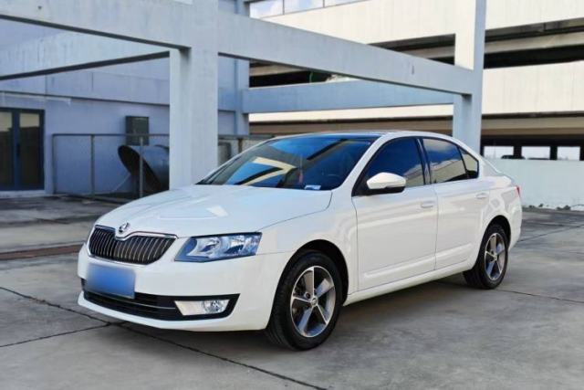 Used Skoda Octavia 2016 1.6L Automatic Smart Drive Edition