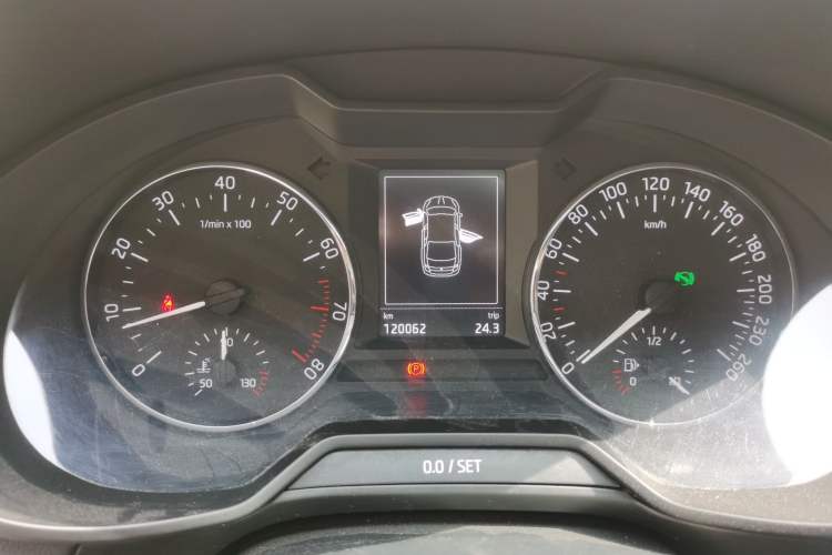 Used Skoda Octavia 2016 1.6L Automatic Smart Drive Edition Instrument Cluster