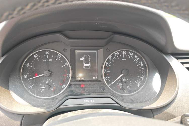 Used Skoda Octavia 2016 1.6L Manual Smart Drive Version Instrument Cluster